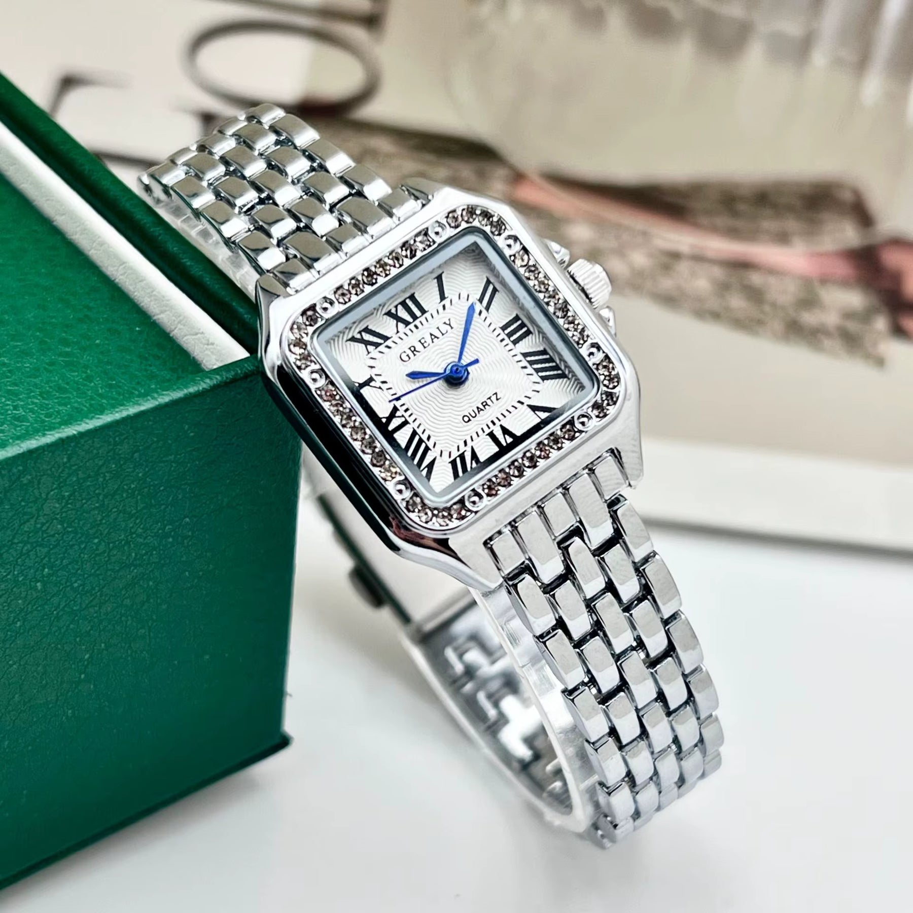 GREALY Vintage Luxury Women’s Watch